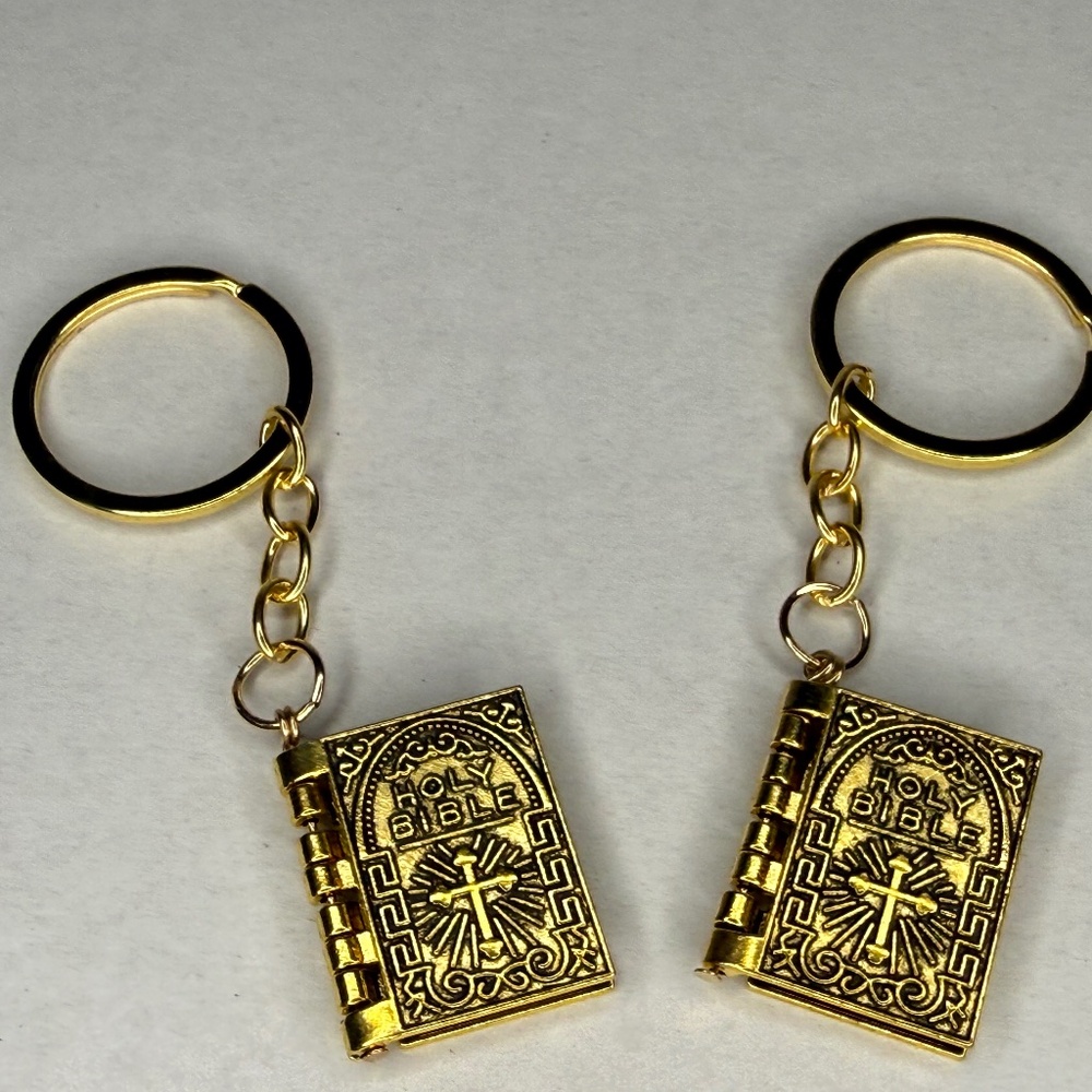 Keychain Bible with Serenity Prayer